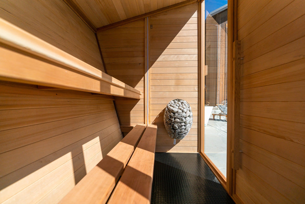 Plunge sauna interior