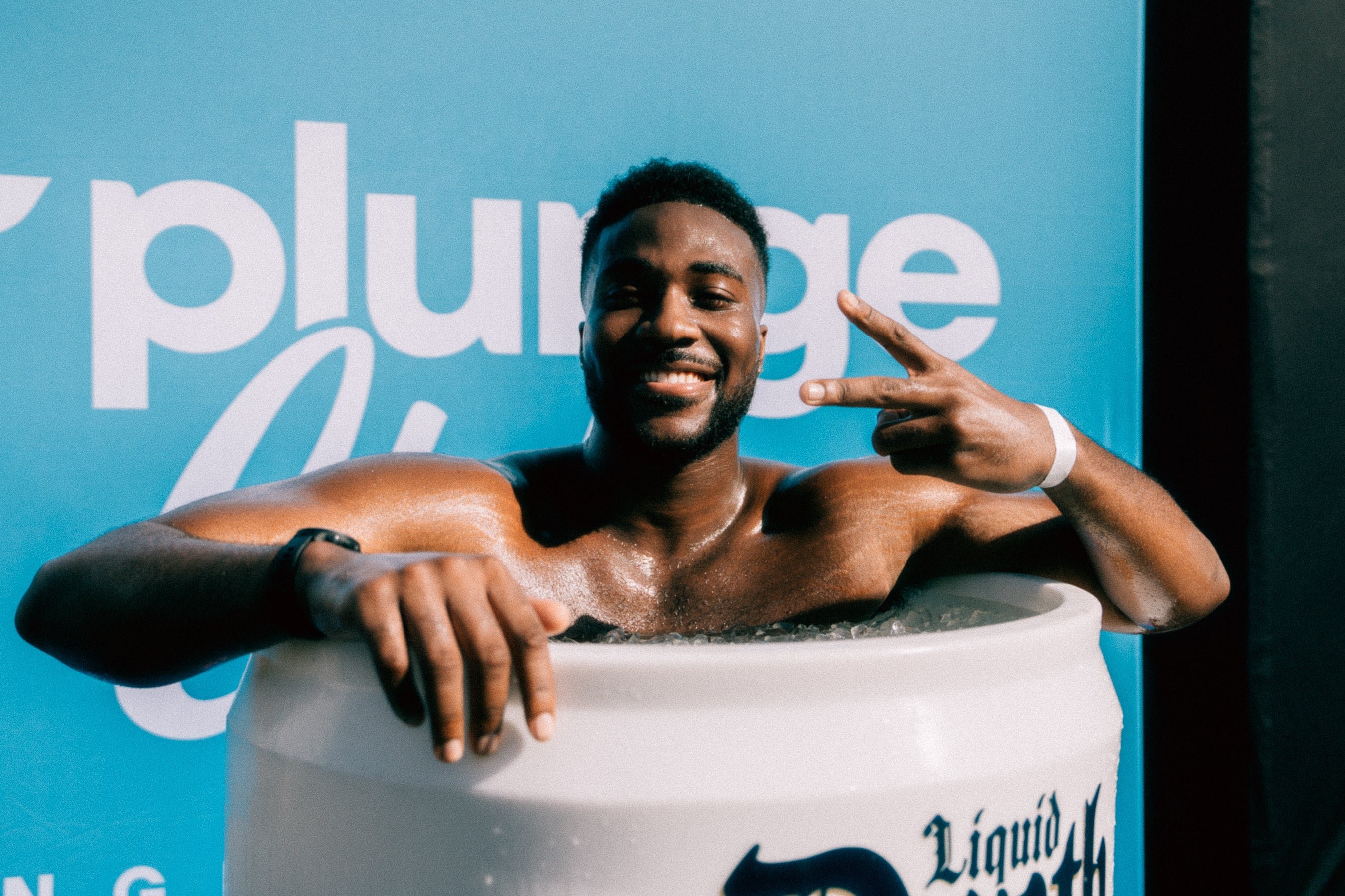 Why Cold Plunges and Saunas Are Key to Marathon Recovery